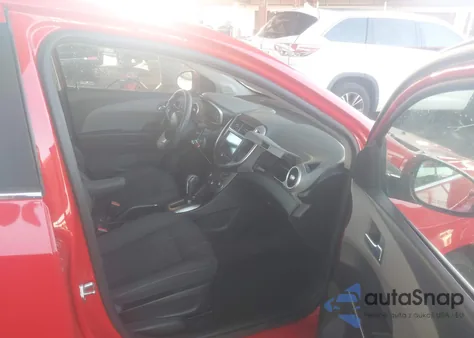 2017 Chevrolet Sonic Lt Auto z USA, uszkodzony, nr VIN 1G1JD5SH8H4149973